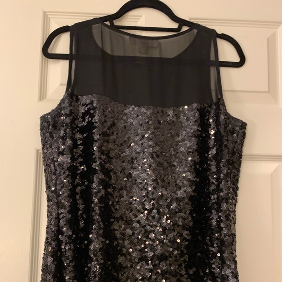 Michael Kors sequin shell. - Picture 2 of 3